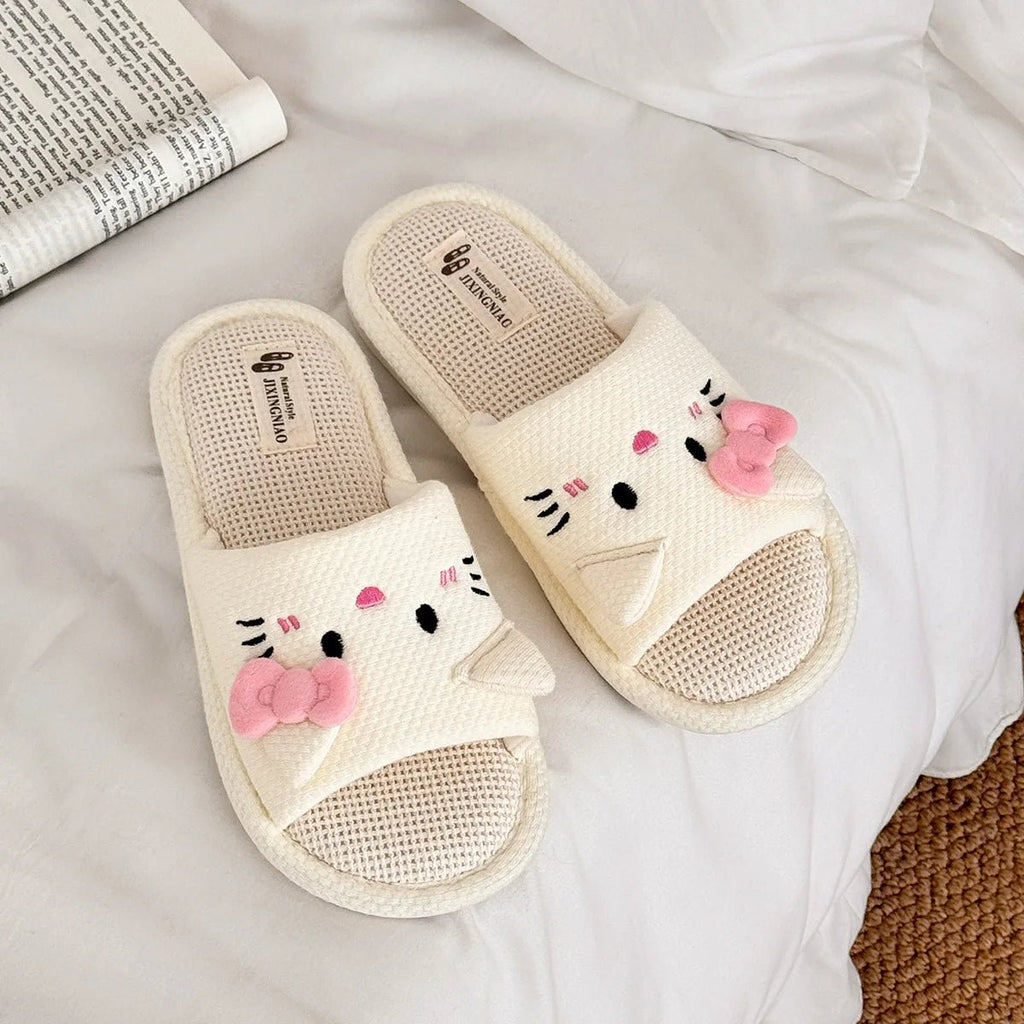 Kawaiimi - warm & fluffy home footwear - Cute Hello Kitty Indoor Slippers - 3