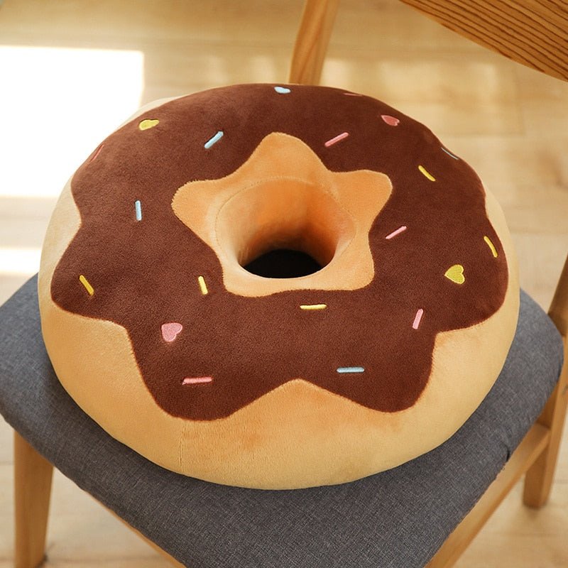 https://shopkawaiimi.com/cdn/shop/products/giant-sweet-donut-plush-cushion-766771.jpg?v=1679668733