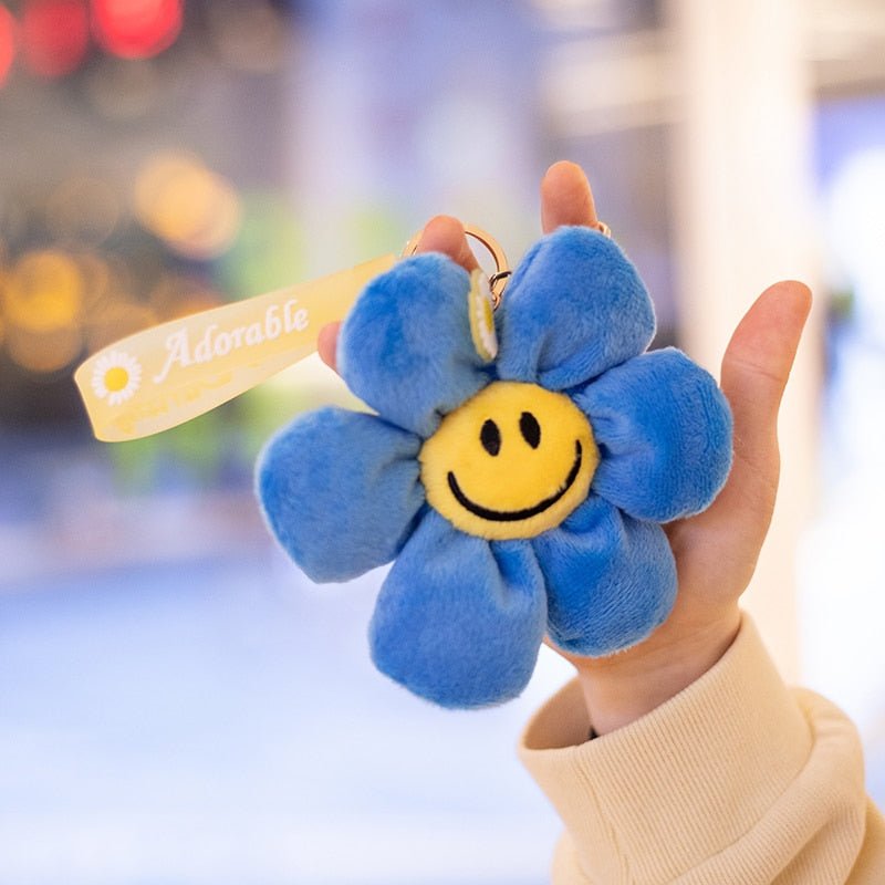 Kawaiimi - accessories - Jumbo Daisy Plush Flower Bag Charm - 10