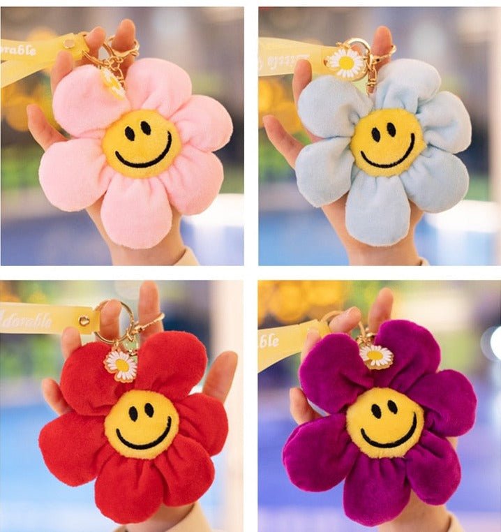 Kawaiimi - accessories - Jumbo Daisy Plush Flower Bag Charm - 7