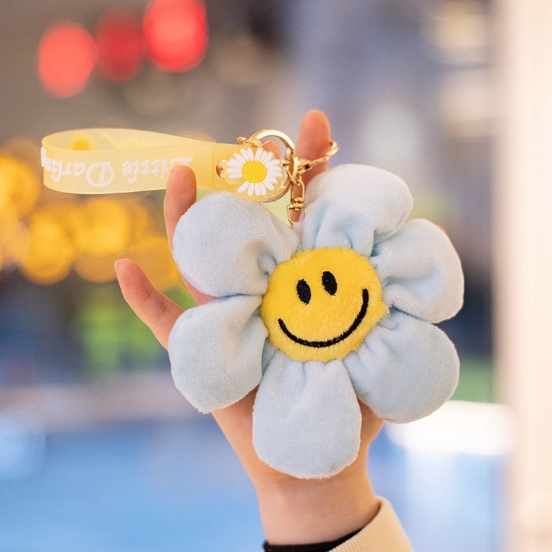 Kawaiimi - accessories - Jumbo Daisy Plush Flower Bag Charm - 13