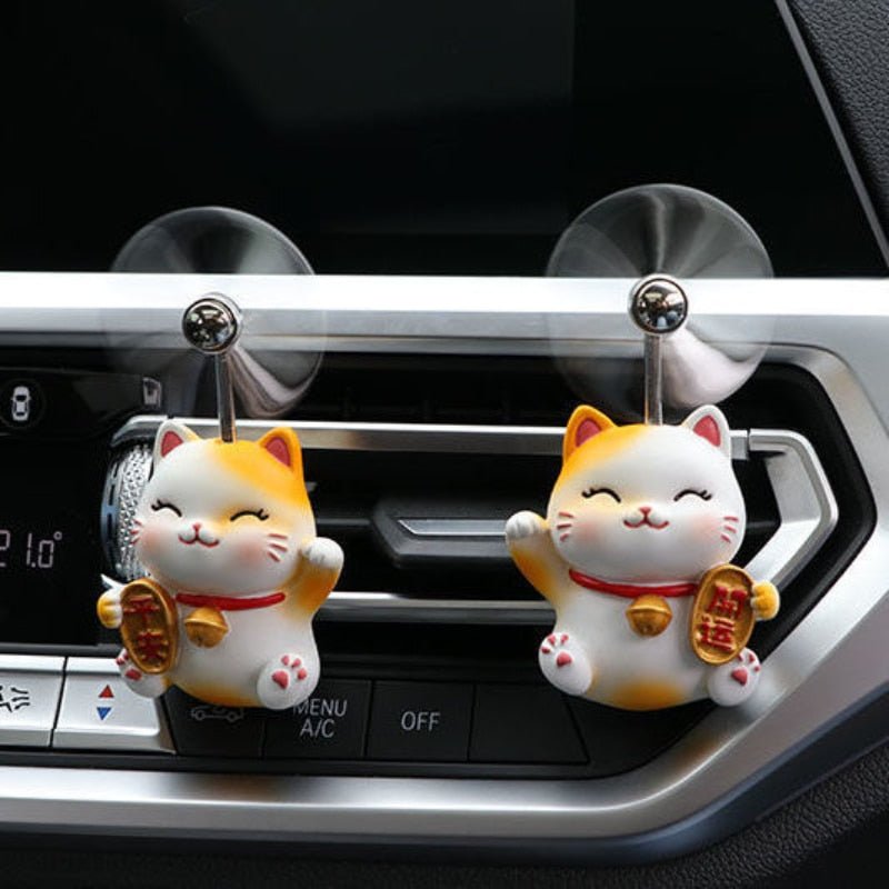Kawaiimi - car deco & accessories - Maneki Neko Lucky Cat Car Vent Clip - 2