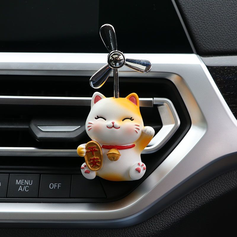 Kawaiimi - car deco & accessories - Maneki Neko Lucky Cat Car Vent Clip - 4