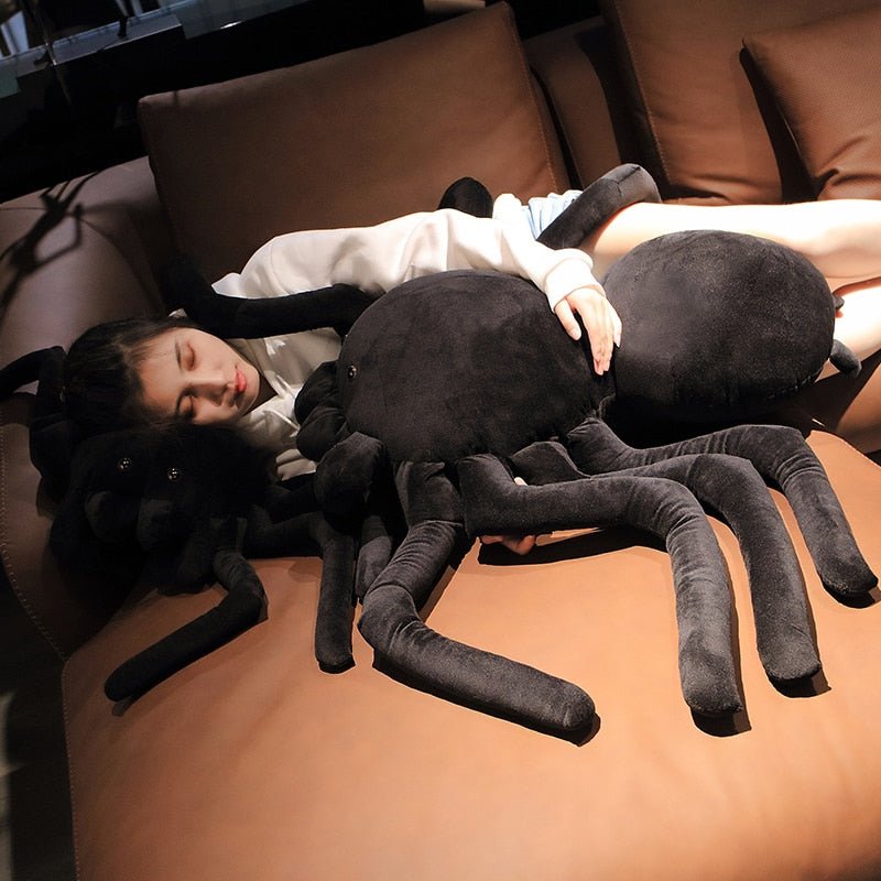 Kawaiimi - spooky & cute gift ideas - Spooktacular Spider Snuggle Buddy Plushie - 2